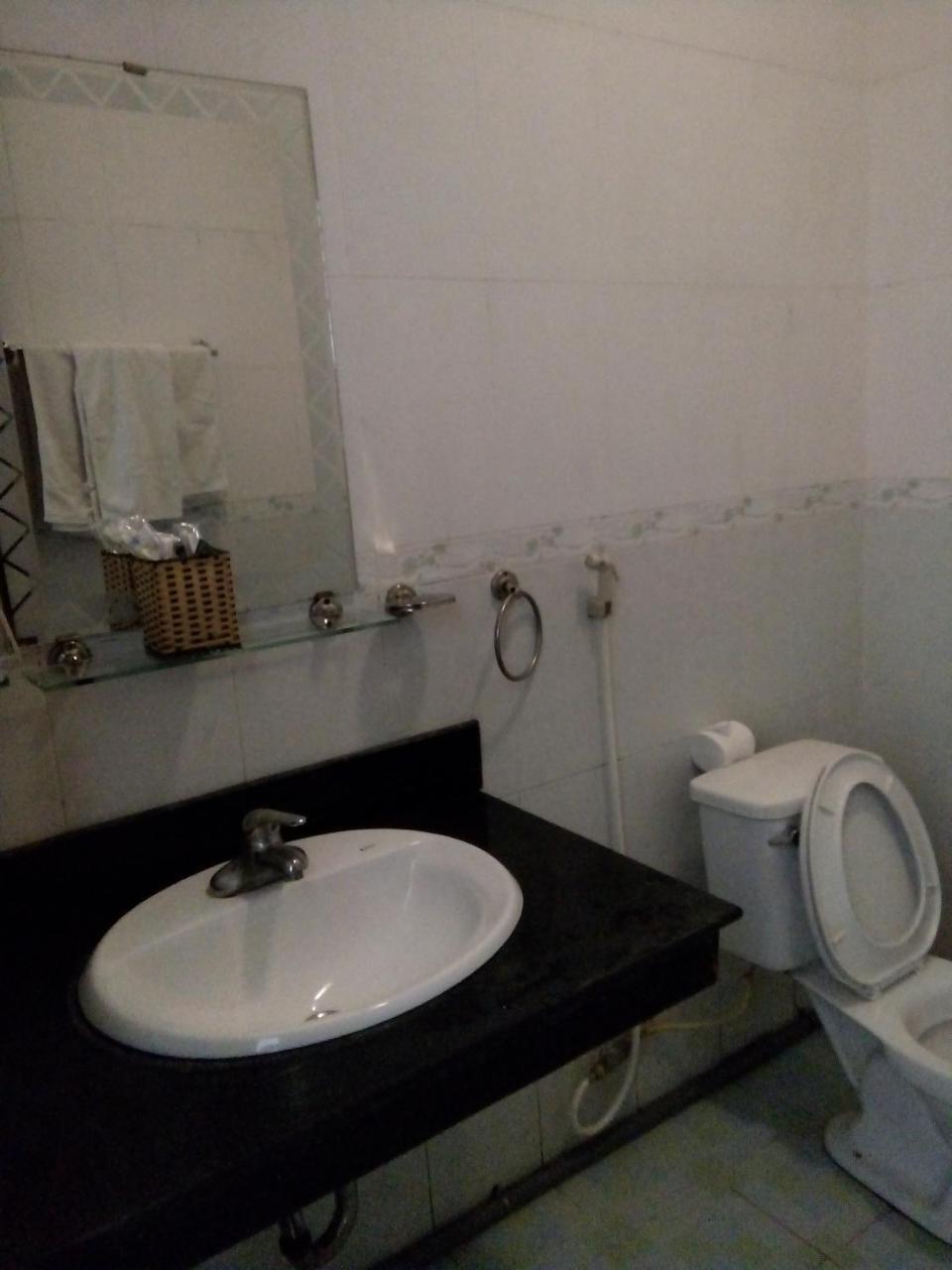 Khach San Thuong Mai Hotel Yen Thinh Exterior foto